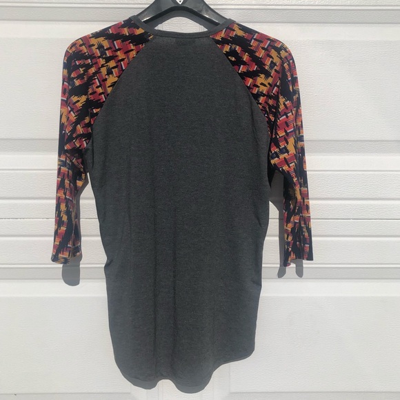 LuLaRoe Randy Stretchy Comfy Casual M Shirt Grey Graphic Sleeve - Picture 6 of 6